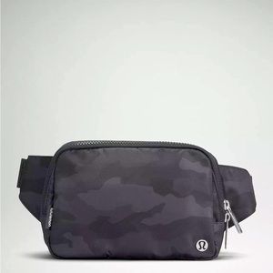 Lululemon Everywhere Belt Bag Large (2L) Camo Deep Coal Multi NWT